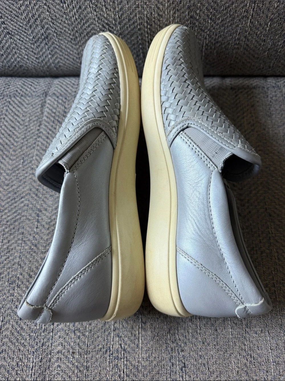 Ecco Soft 7 Slip-On Women’s Danish Style Woven Metallic Silver Gray Sneaker 40